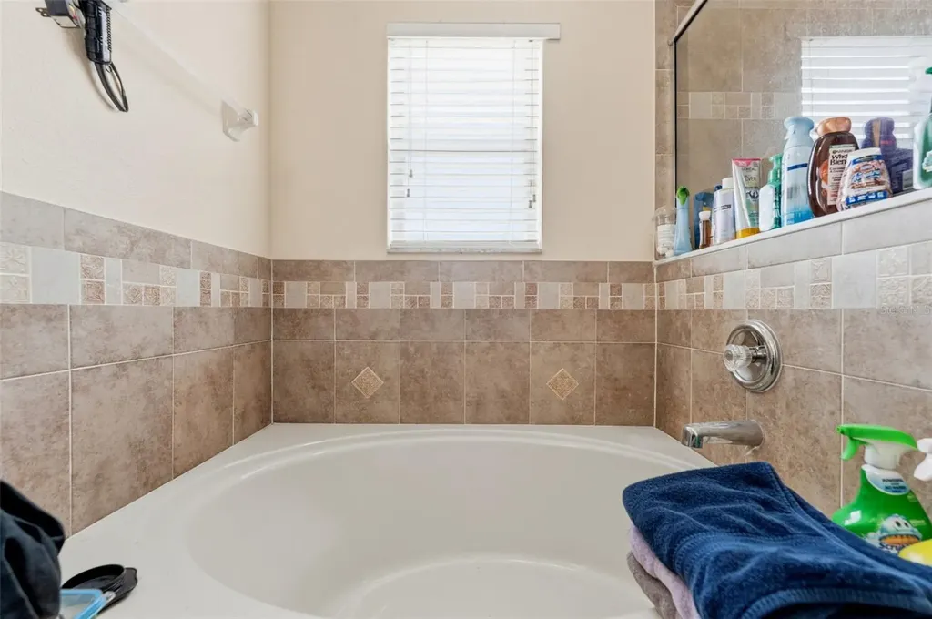 1832 Holton Road Lakeland FL 33810