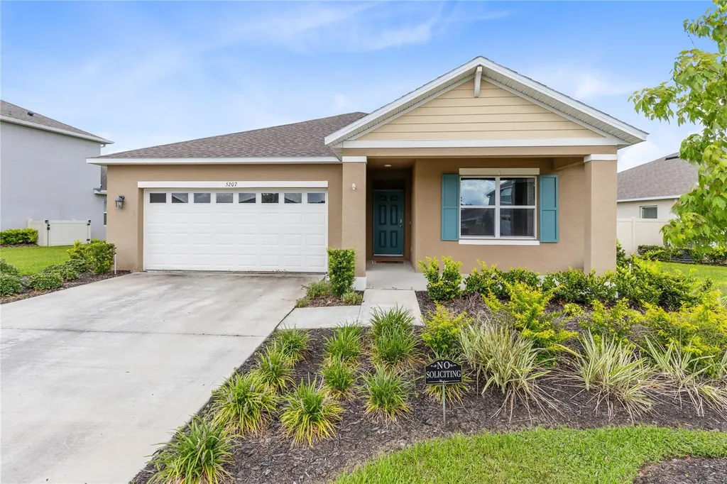 5207 Mahogany Drive Mount Dora FL 32757