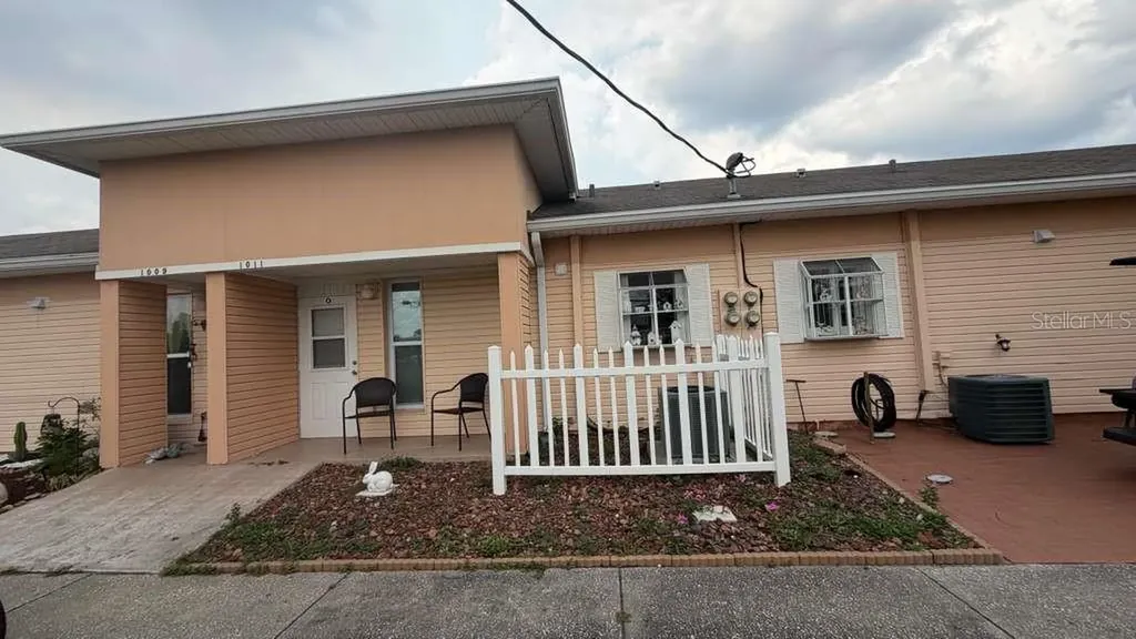 1011 Club Circle Lake Wales FL 33854