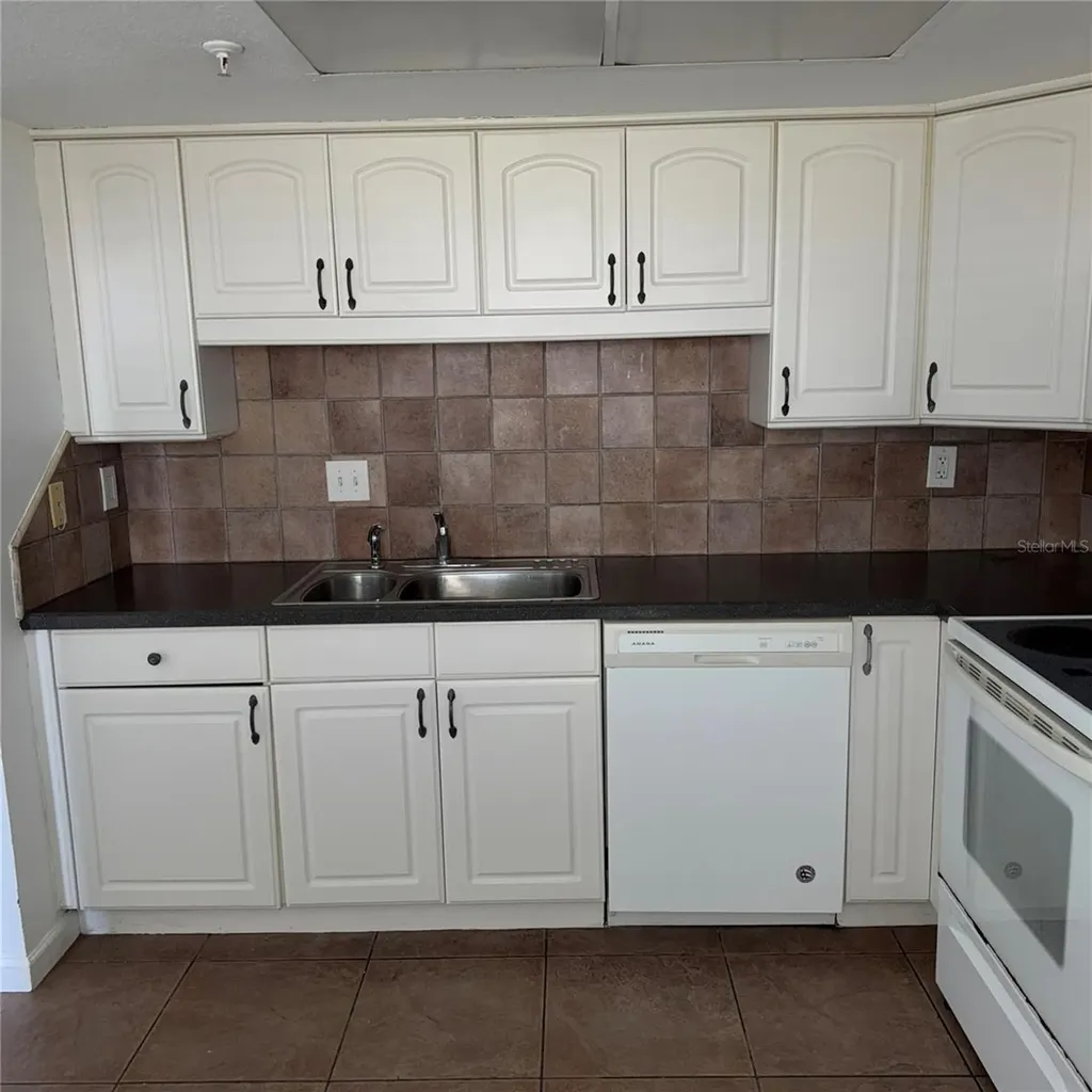201 W Laurel Street Tampa FL 33602