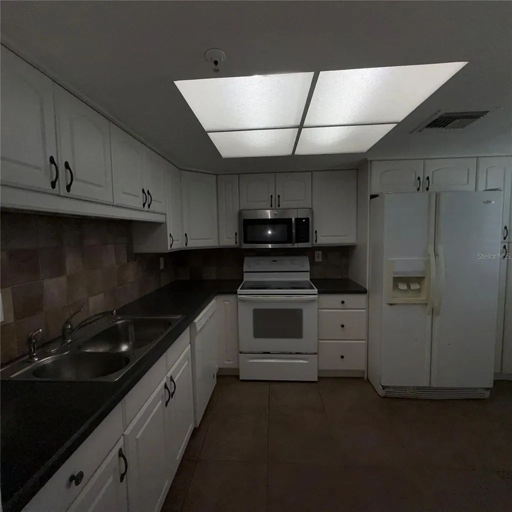 201 W Laurel Street Tampa FL 33602
