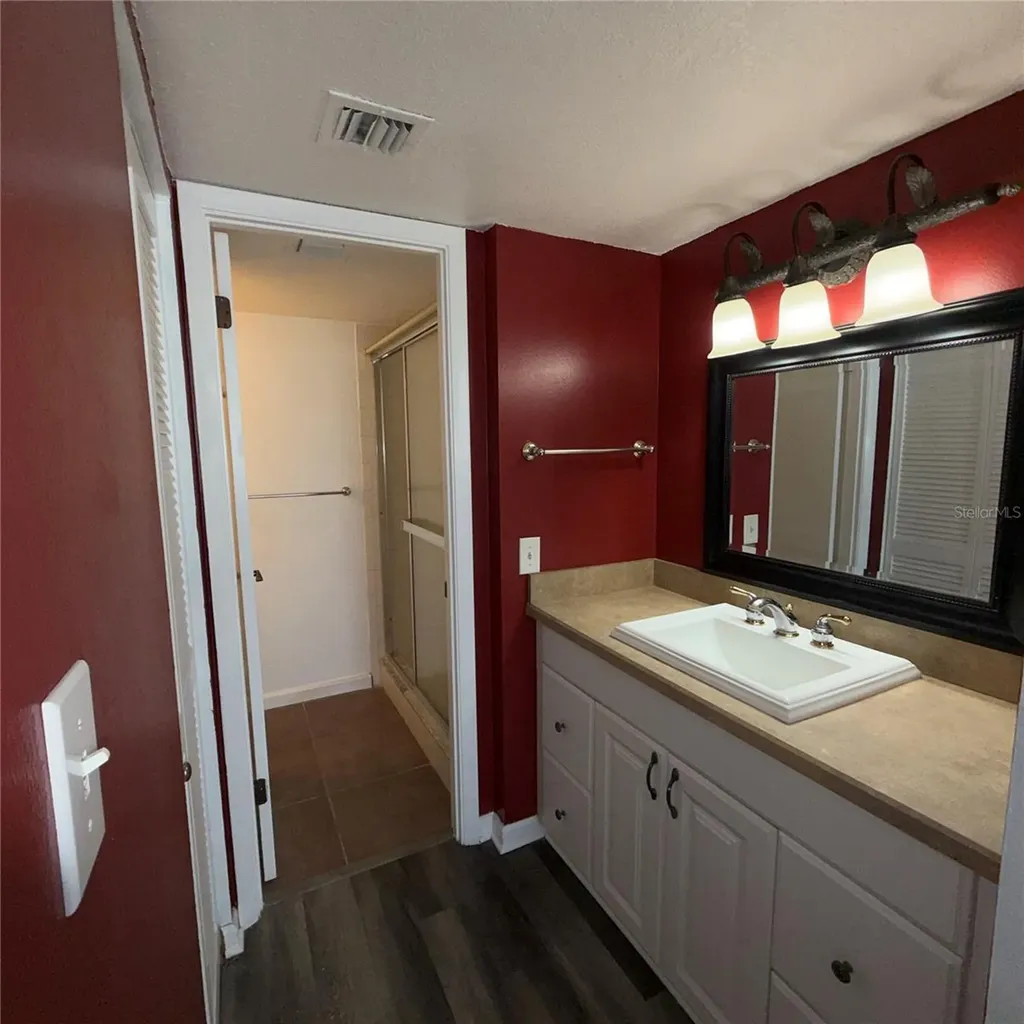 201 W Laurel Street Tampa FL 33602