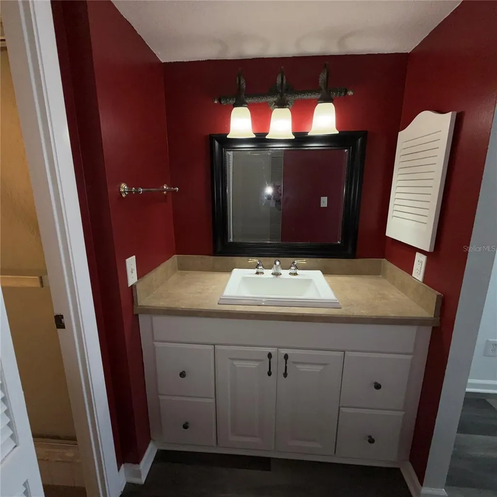 201 W Laurel Street Tampa FL 33602
