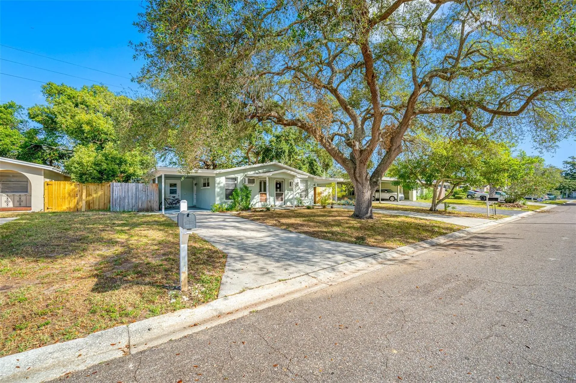 616 Dogwood Court Dunedin FL 34698