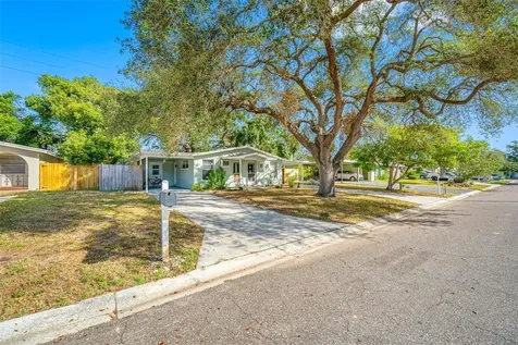 616 Dogwood Court Dunedin FL 34698