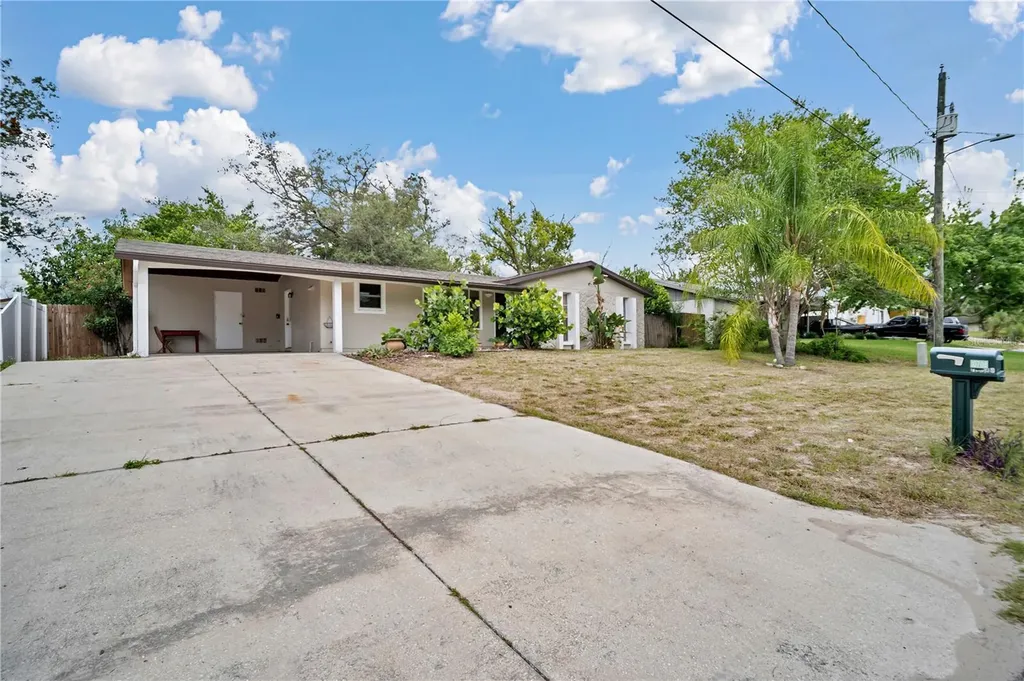 10708 N Ojus Drive Tampa FL 33617