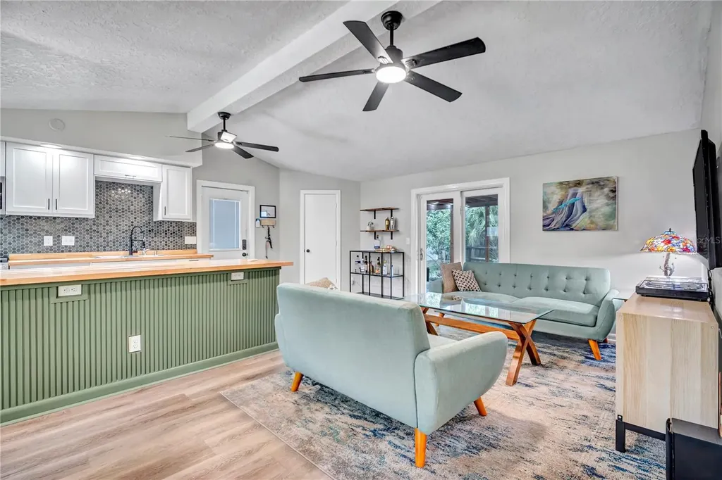 10708 N Ojus Drive Tampa FL 33617
