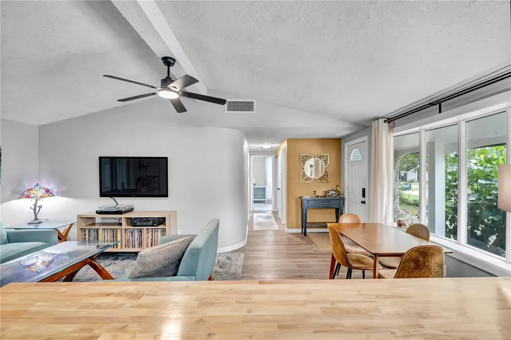 10708 N Ojus Drive Tampa FL 33617