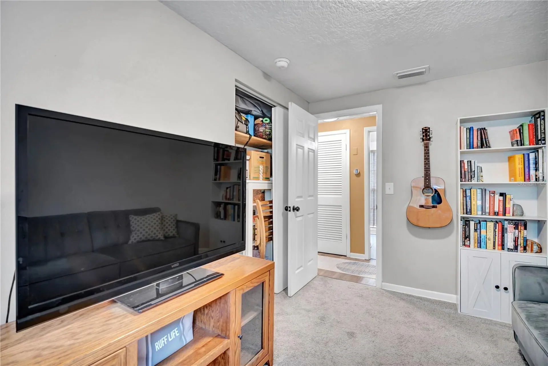 10708 N Ojus Drive Tampa FL 33617