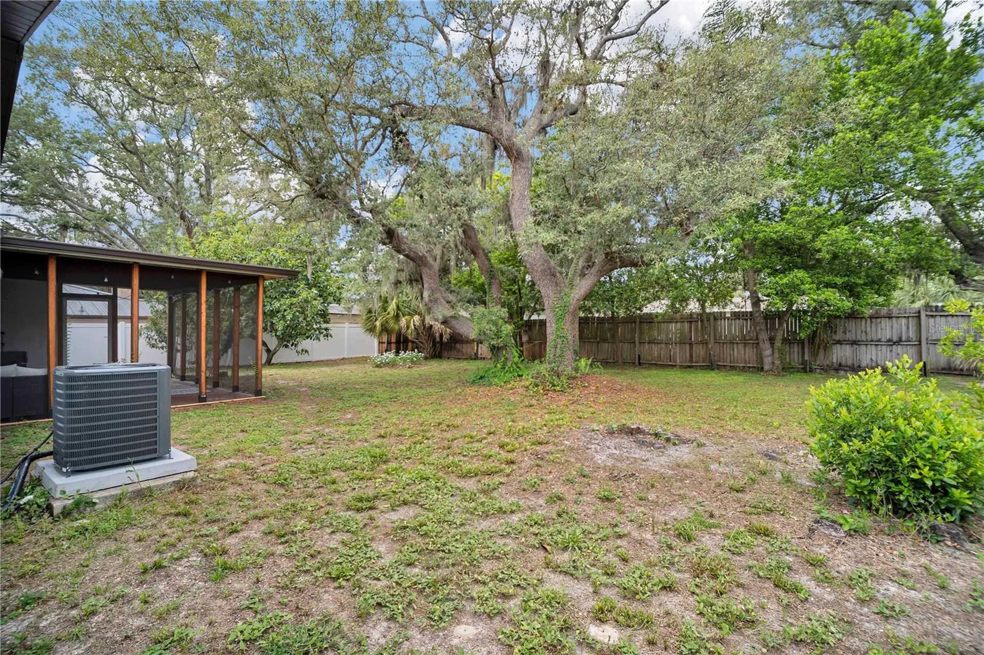 10708 N Ojus Drive Tampa FL 33617