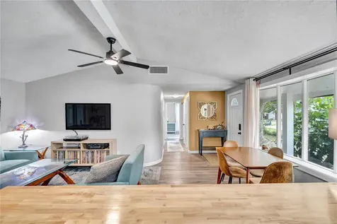 10708 N Ojus Drive Tampa FL 33617
