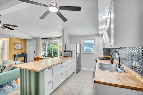 10708 N Ojus Drive Tampa FL 33617