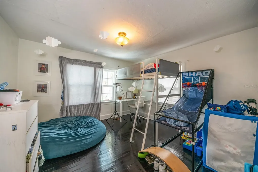 4 Clarendon Court Daytona Beach FL 32118
