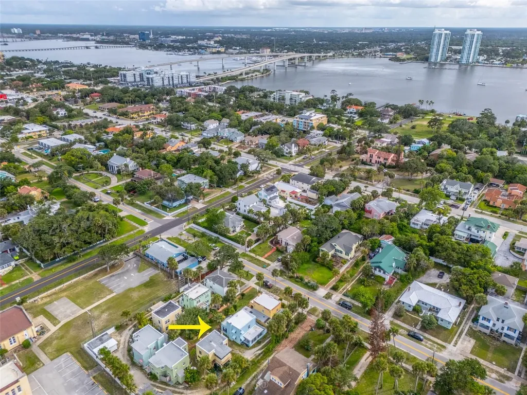 4 Clarendon Court Daytona Beach FL 32118