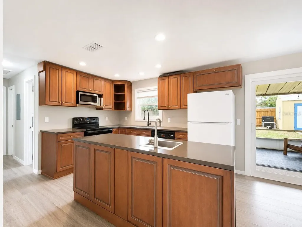 53 High Ridge Road Daytona Beach FL 32117