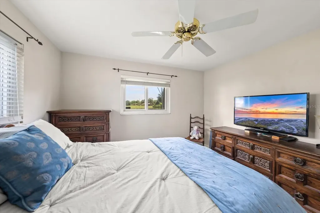 4390 20th Avenue N St Petersburg FL 33713