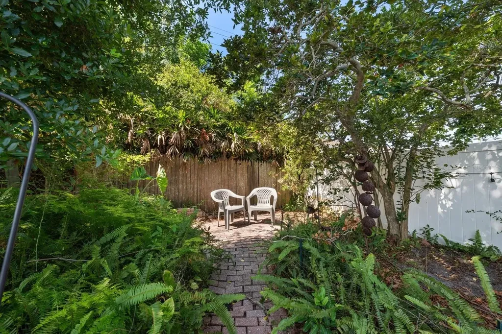 4390 20th Avenue N St Petersburg FL 33713
