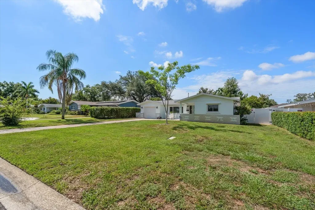 4390 20th Avenue N St Petersburg FL 33713