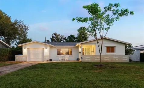 4390 20th Avenue N St Petersburg FL 33713