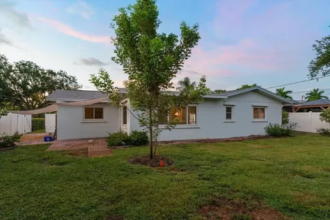 4390 20th Avenue N St Petersburg FL 33713