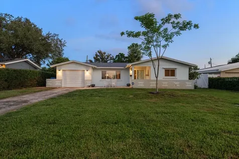 4390 20th Avenue N St Petersburg FL 33713