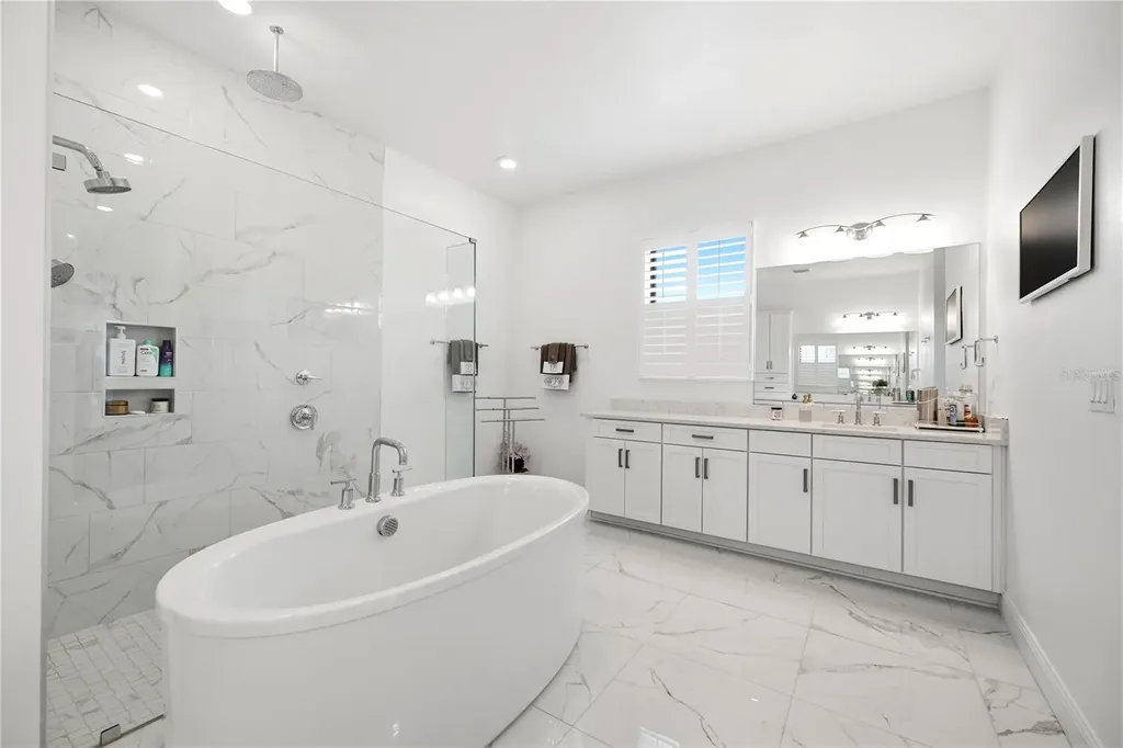 2340 White Dogwood Loop Lutz FL 33549