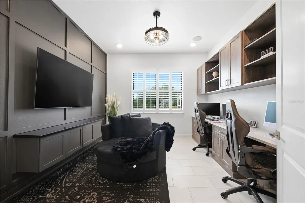 2340 White Dogwood Loop Lutz FL 33549