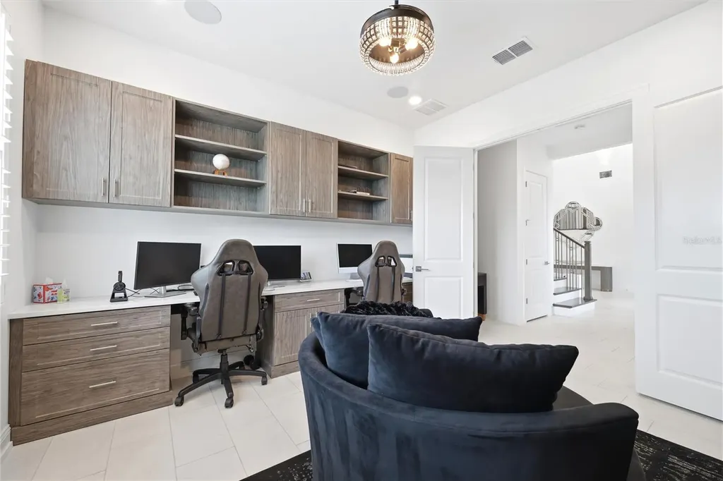 2340 White Dogwood Loop Lutz FL 33549