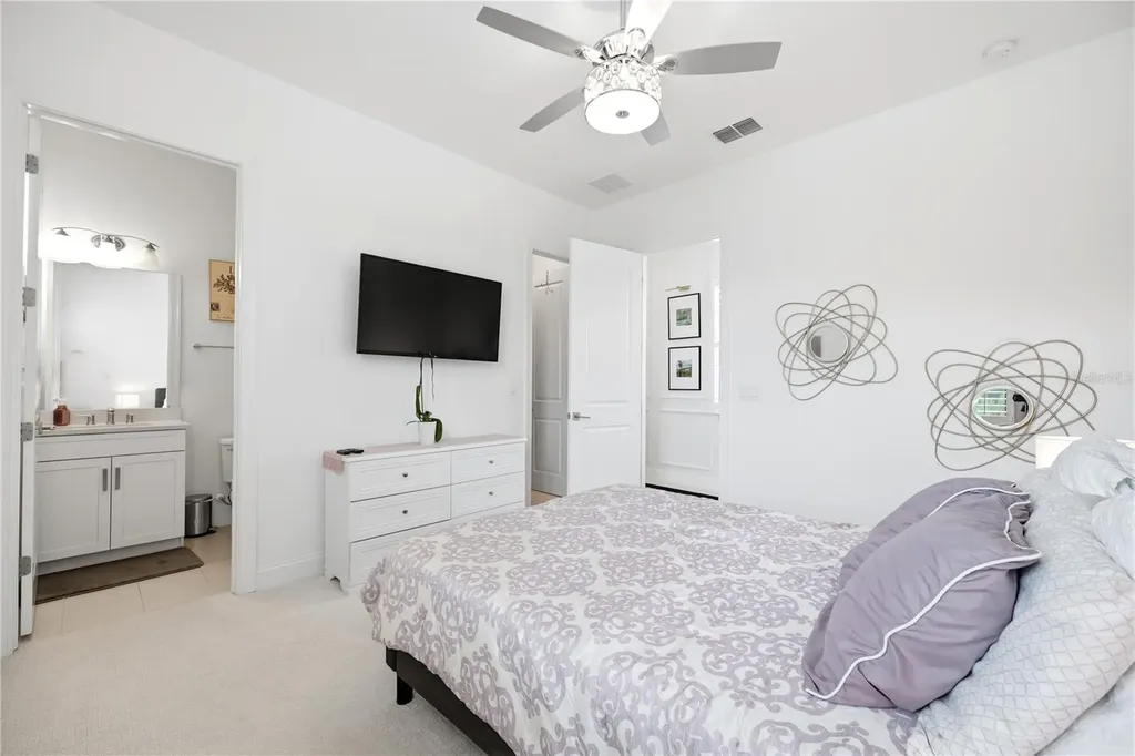 2340 White Dogwood Loop Lutz FL 33549