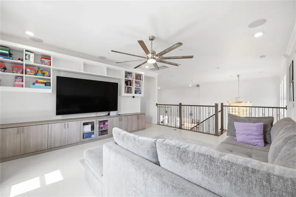 2340 White Dogwood Loop Lutz FL 33549