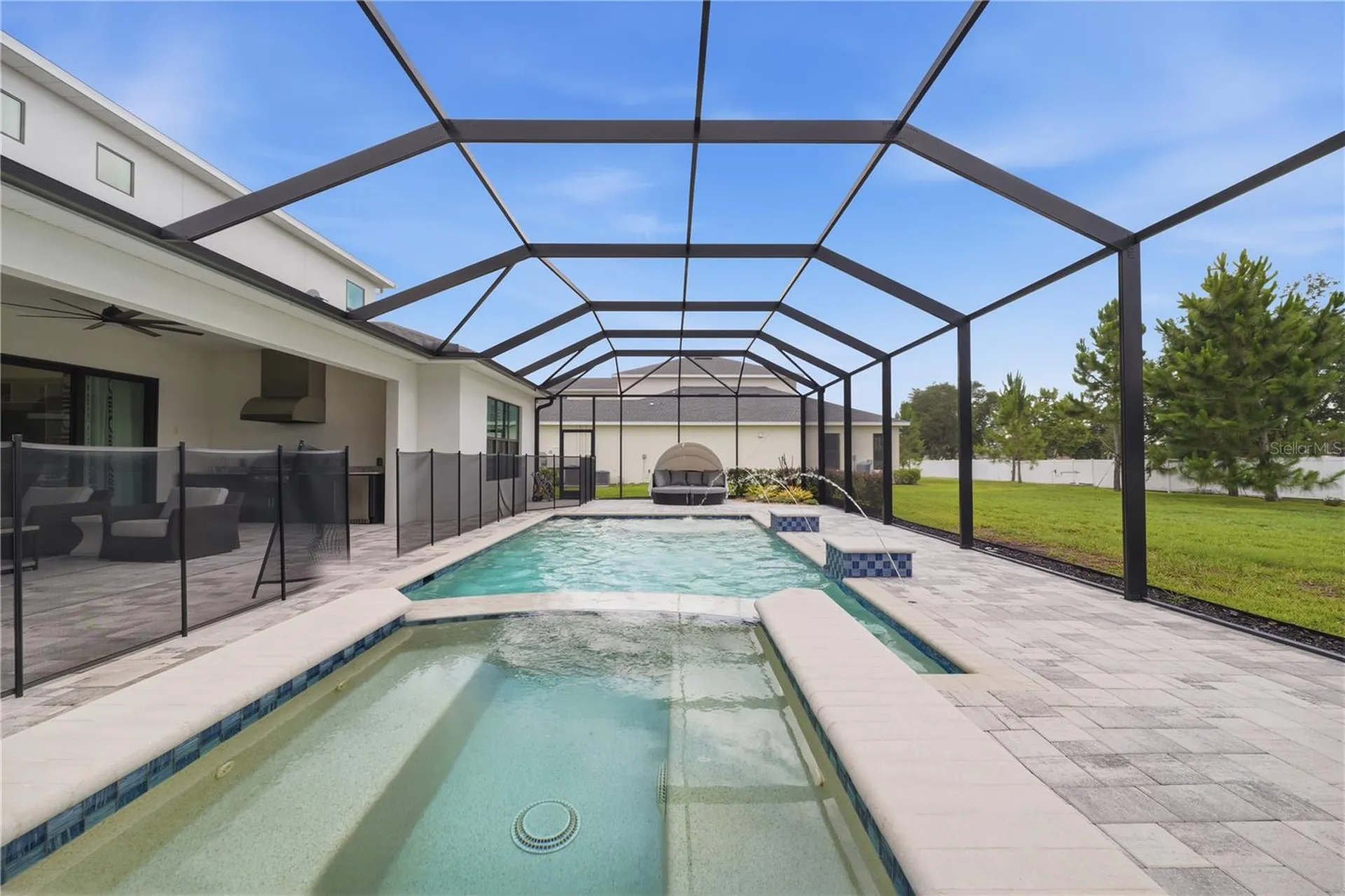 2340 White Dogwood Loop Lutz FL 33549