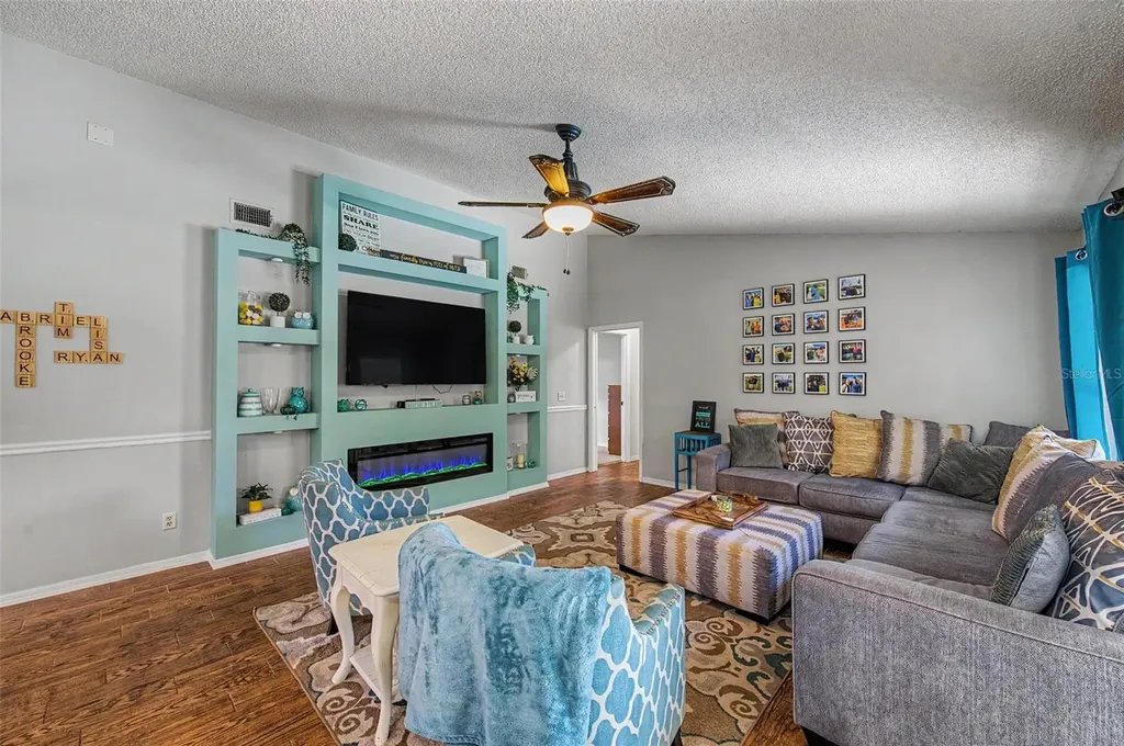 3916 Broomsedge Lane Valrico FL 33596