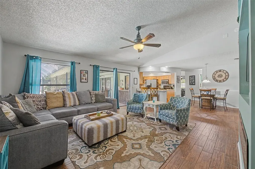 3916 Broomsedge Lane Valrico FL 33596