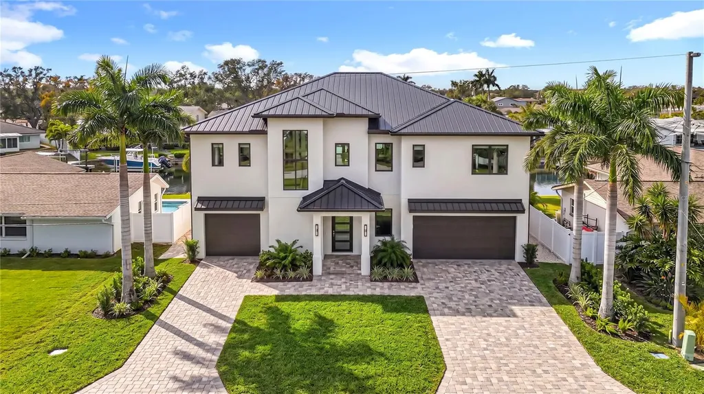 4086 13th Lane NE St Petersburg FL 33703