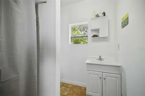 818 NE 9th Avenue Ocala FL 34470