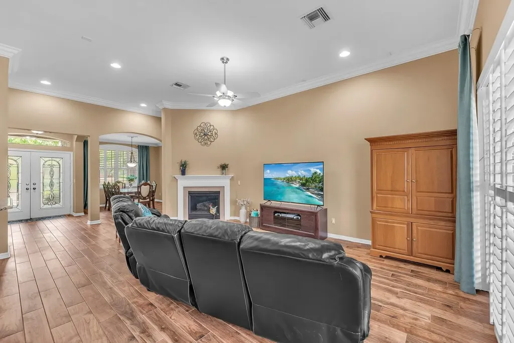 2817 Durant Trails Boulevard Dover FL 33527