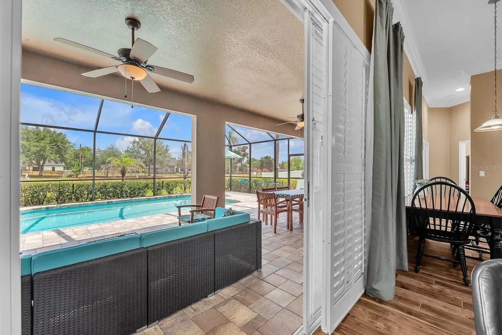 2817 Durant Trails Boulevard Dover FL 33527