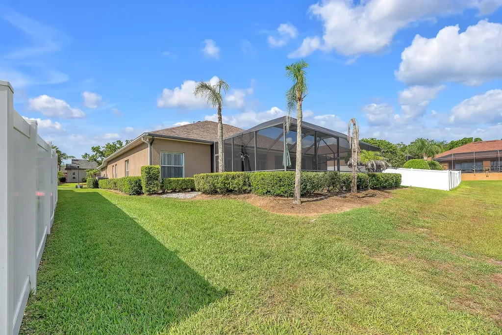 2817 Durant Trails Boulevard Dover FL 33527