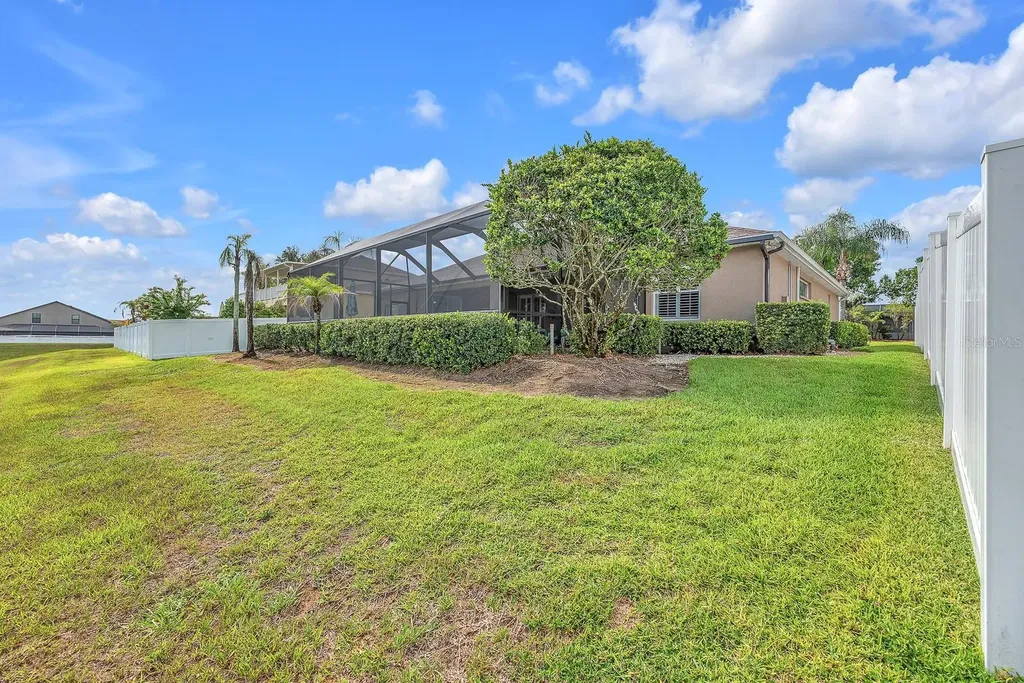 2817 Durant Trails Boulevard Dover FL 33527