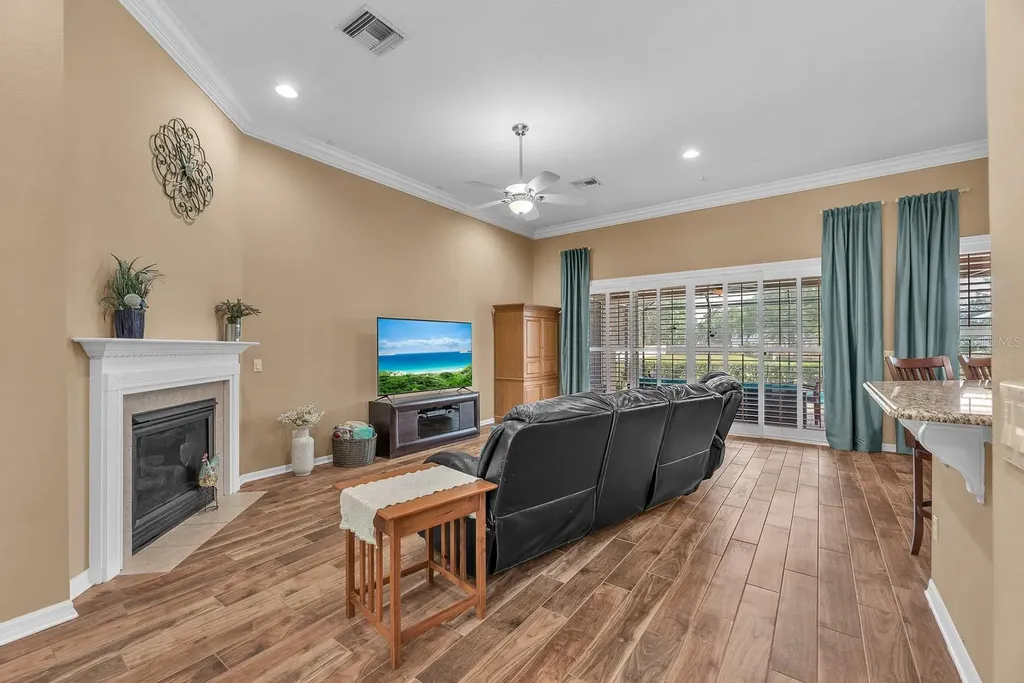 2817 Durant Trails Boulevard Dover FL 33527