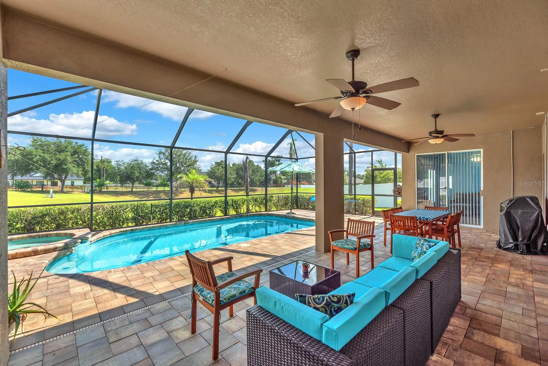2817 Durant Trails Boulevard Dover FL 33527