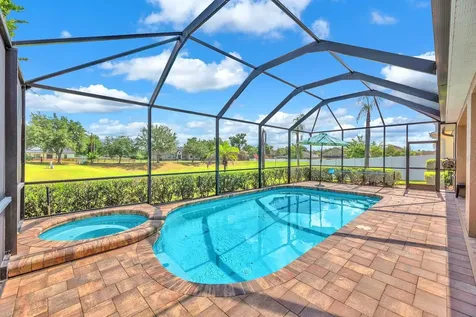 2817 Durant Trails Boulevard Dover FL 33527