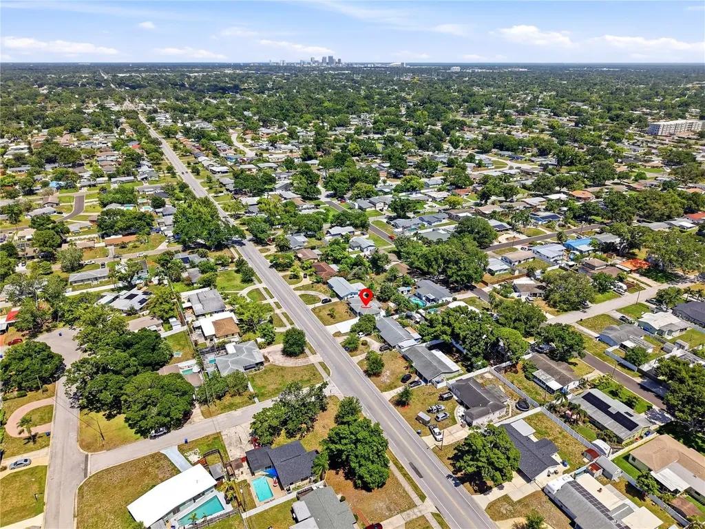 5586 30th Avenue N St Petersburg FL 33710