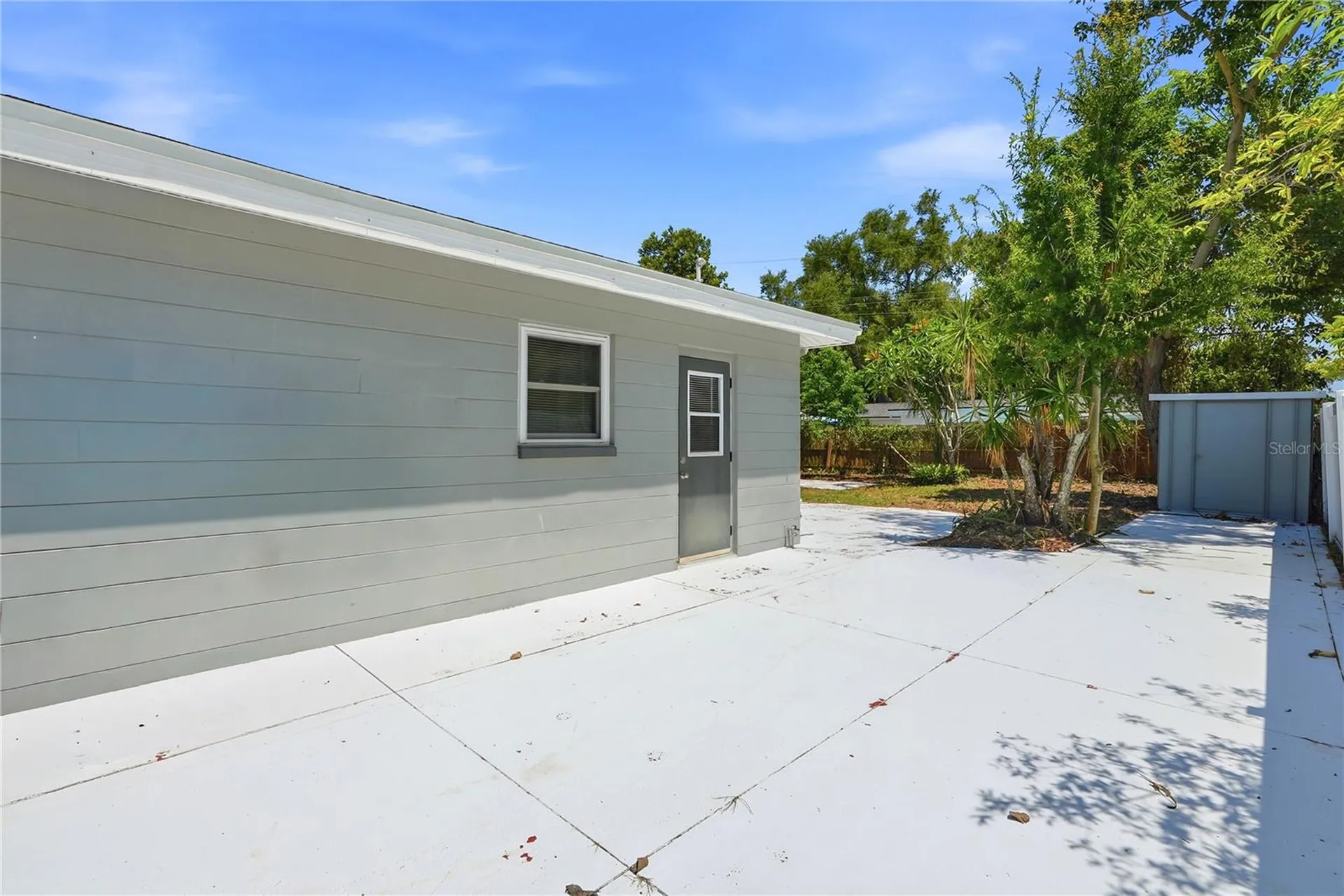5586 30th Avenue N St Petersburg FL 33710
