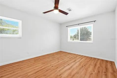 5586 30th Avenue N St Petersburg FL 33710