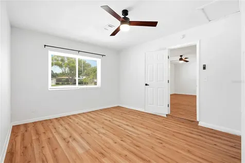 5586 30th Avenue N St Petersburg FL 33710