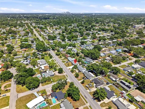 5586 30th Avenue N St Petersburg FL 33710