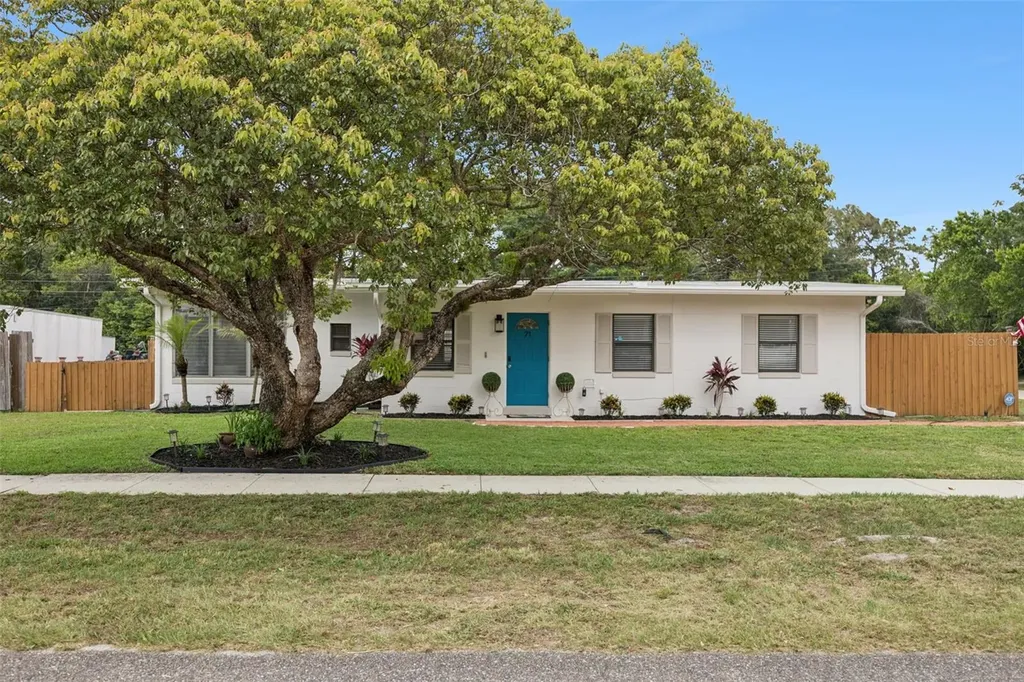 71 1st Street Chuluota FL 32766