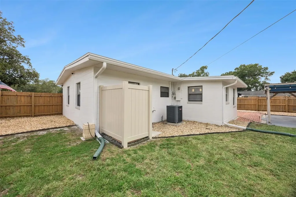 71 1st Street Chuluota FL 32766