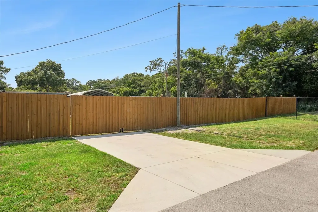71 1st Street Chuluota FL 32766